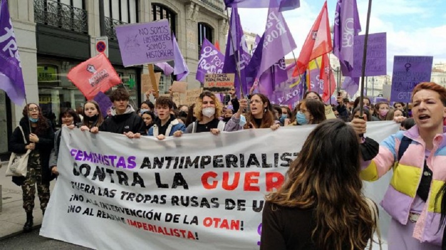 Marcha de organizaciones feministas por el centro de la ciudad - Café x ...